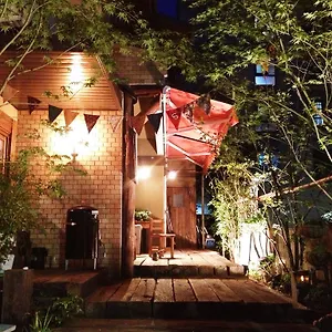 Roku Hostal